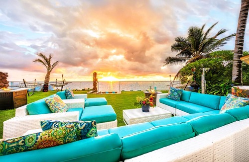 Hauula Villa | Only Estate w/PrivateBeach|3Spas|THTR|JurassicPark|#1 Rental in Hawaii|3 beachfront Jacuzzis|90-inch Theater Room