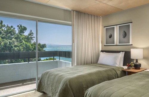 Historic Kailua Village Hotel | PACIFIC 19 Kona