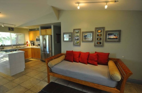 Laie House | Papaya 2: 2 bedroom 1 bath at Tiki Moon Villas