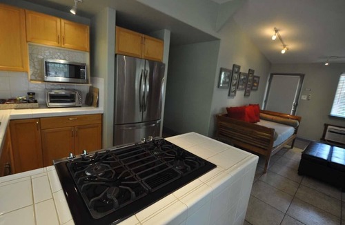 Laie House | Papaya 2: 2 bedroom 1 bath at Tiki Moon Villas