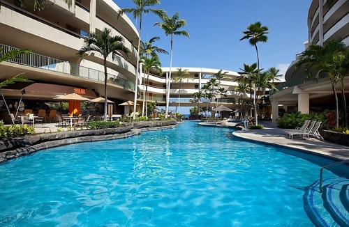 Keauhou Hotel | Partial Ocean View 2 Double Beds at Outrigger Kona Resort and Spa