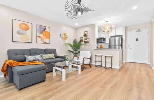 Ala Moana Apartment | Peaceful Modern HNL Getaway