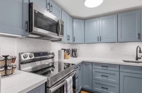 Pearl City Apartment | Pearl City Condo | AC Parking Full Kitchen