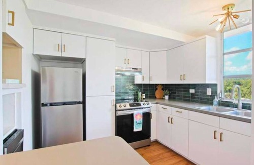 Hilo Condo | Penthouse Paradise 2 Bedroom Apartment on the water, overlooking Hilo Bay!