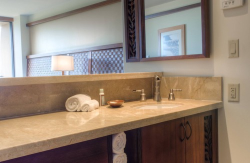 Kaanapali Hotel | Perfect Find! 3 Units w/Partial Ocean View, Beachfront Location, Outdoor Pool