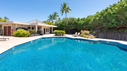 Kamuela Apartment | ❤PiH❤ Coastal Dreams Villa Ocean Front Walk to Private Beach Club Bikes