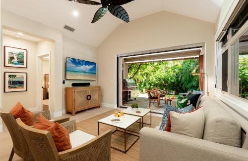 Kamuela House | ❤PiH❤OCEAN WAVE Resort Pool Waterslide Passes Enjoy Bikes Near Pool