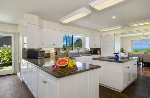 Kailua House | Place in Paradise-Kailua Beachfront Short term Lic#1990/NUC-1802
