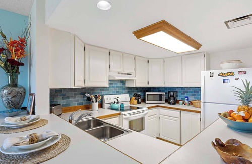 Kahaluu Bay Condo | Plumeria Hale | Enjoy On-site Amenities Galore!