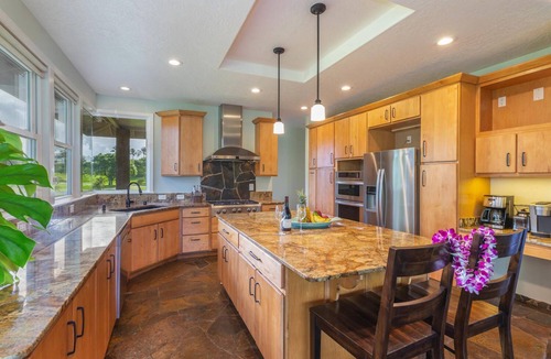 Princeville House | Pohaku Villa: Gorgeous Home w/AC, Pool, Relaxing Lanai Area & Garden Views