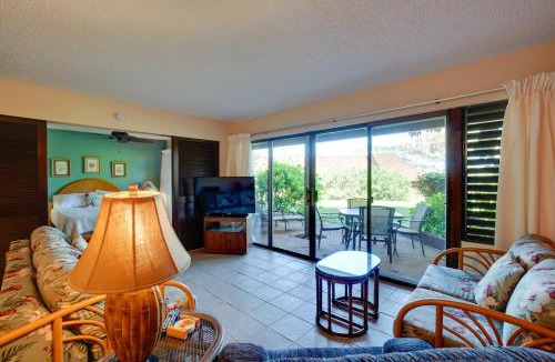 Maunaloa House | Pool Access, Walk to Kepuhi Beach: Tranquil Escape