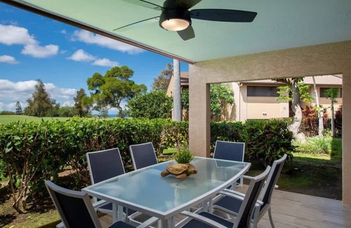 Waikoloa Village Condo | Pools, lanai & BBQ, Beach gear, On Golf Course