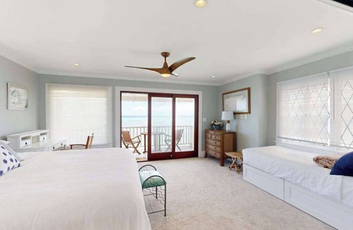Diamond Head - Kapahulu - St. Louis House | Posh Beachfront Waikiki Home with 3 Lanais - Walk to Dining
