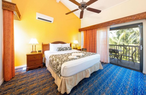 Princeville Hotel | Prime Location! 4 Comfortable Units, Free Parking, Outdoor Pool!