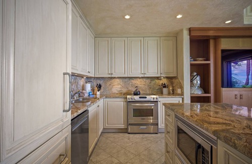 Wailea Condo | Prime Oceanfront Location – Beautiful Makena Surf #B-208 with Panoramic Views