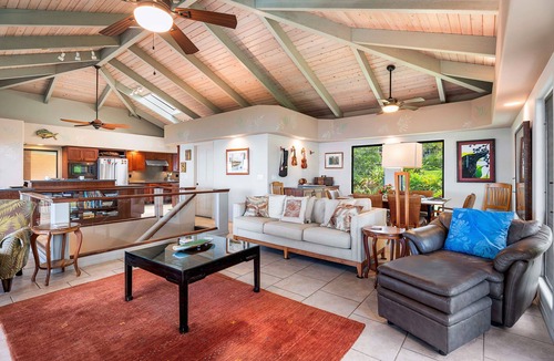 Kailua-Kona House | 🏖️Private Kona Ocean View Home w/Saltwater Pool & 3 Lanais | Puʻuwai Villa