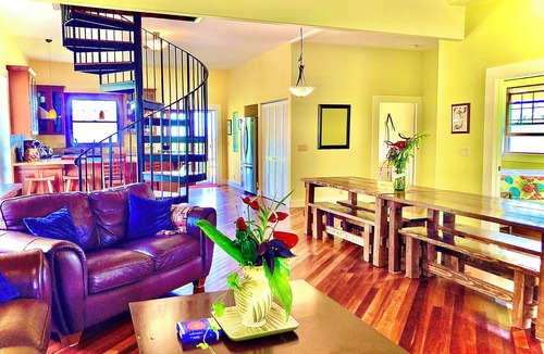 Pahoa House | Puna Rainforest Retreat Hot Spring-Ocean views on 20 acre Estate