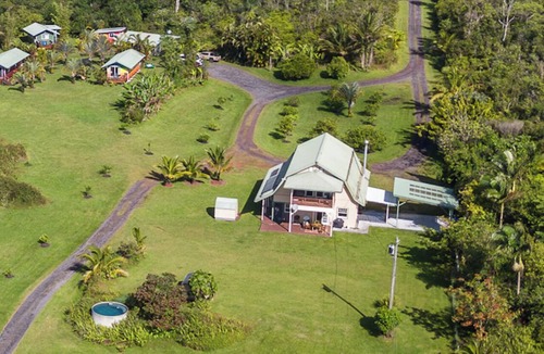 Pahoa House | Puna Rainforest Retreat Hot Spring-Ocean views on 20 acre Estate