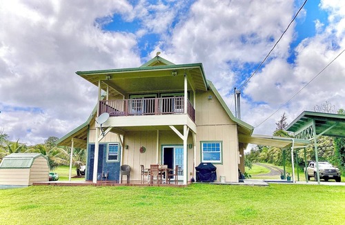 Pahoa House | Puna Rainforest Retreat Hot Spring-Ocean views on 20 acre Estate