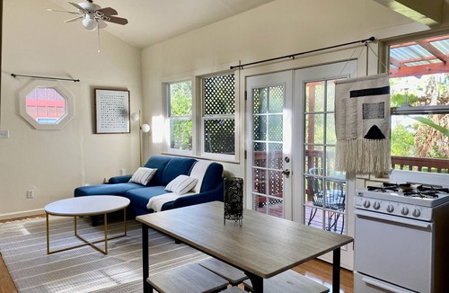 Makawao Cottage | Quiet 1-bd cottage retreat with sleeping loft & work space