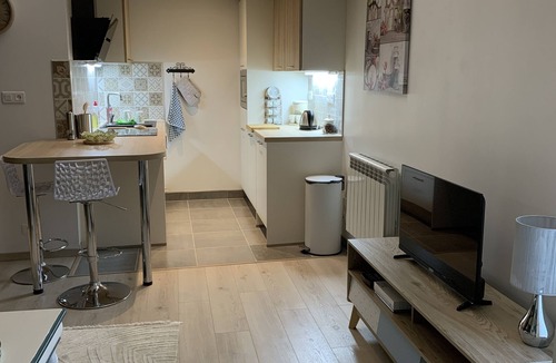 Meung-sur-Loire Apartment | Quiet, fully-equipped apartment in the heart of Meung/Loire