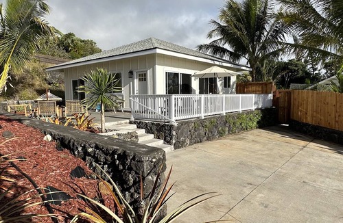 Kalaoa House | Relax and enjoy with amazing views of Kona Sunsets!