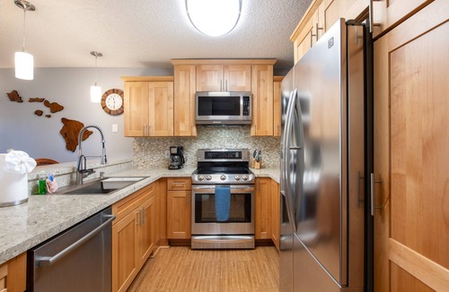Waikoloa Village Condo | Relax at Hale Polū: a cozy 1-bed, 1-bath condo in beautiful Waikoloa.