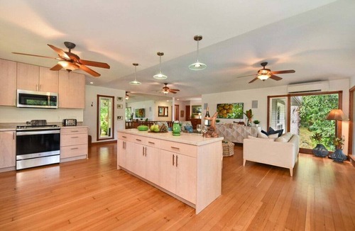 Napili House | Remodeled 4BD Beach House w Ocean Views - Alaeloa 12