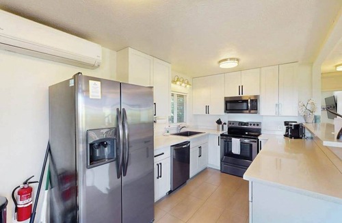 Kihei House | Remodeled Maui Meadows Cottage with AC, Ocean Views & Lanai
