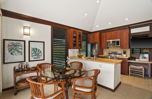 Poipu Condo | Remodeled Top Floor End Unit#49. Perfect location - Sunny & Close to Beach!