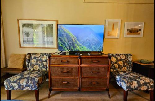 Kihei Apartment | Resort Retreat Studio-Walk to Beach, Shops, Dining with AC, WIFI