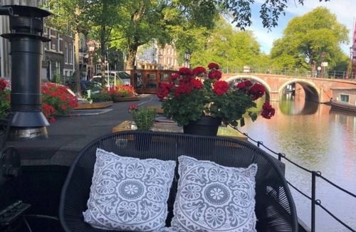 Grachtengordel-Zuid Boat Rental | Romantic houseboat on superb location in canalbelt
