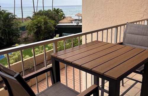 Kahana Condo | Royal Kahana Resort Unit 218 - Oceanview Studio near Beach, Pool. A/C