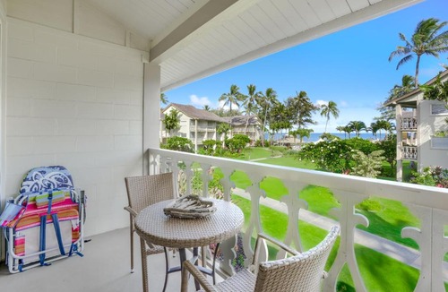 Wailua Apartment | Seaview at the Islander on the Beach Oceanview Studio 201