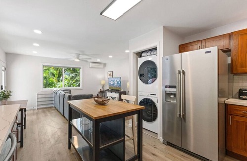 Maunawili House | Secluded Forest Retreat Full Kitchen, AC, W/D