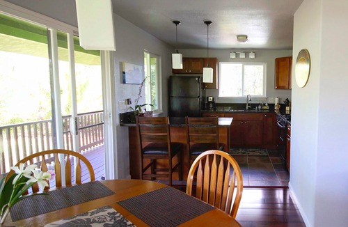 Keaau House | Secluded garden bungalow in the jungle with air conditioning.