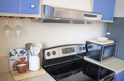 Poipu Condo | Second-floor condo with great view of the ocean and Prince Kuhio Park.