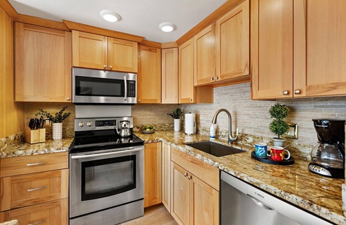 Napili Condo | Serene 1BR only 8 Min Walk to Napili Bay