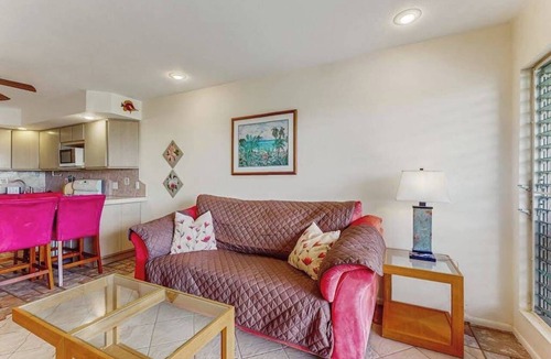 Ualapue Condo | Settle Into a Molokai Oceanfront Condo with Pool, Tennis & W/D