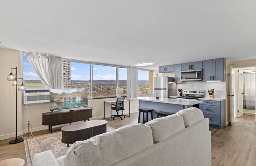 Pearl City Apartment | Skyline Access w/Pearl Views - W/D, Parking, A/C