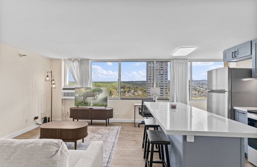 Pearl City Apartment | Skyline Access w/Pearl Views - W/D, Parking, A/C