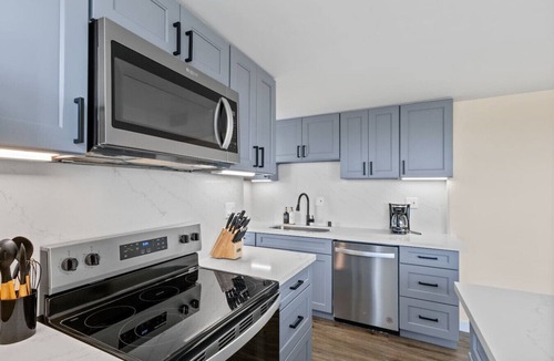 Pearl City Apartment | Skyline Access w/Pearl Views - W/D, Parking, A/C
