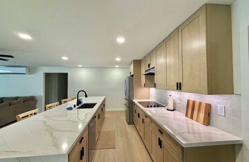 Waialee House | Spacious 4-bedroom home with AC located minutes from Hale’iwa town and Waimea