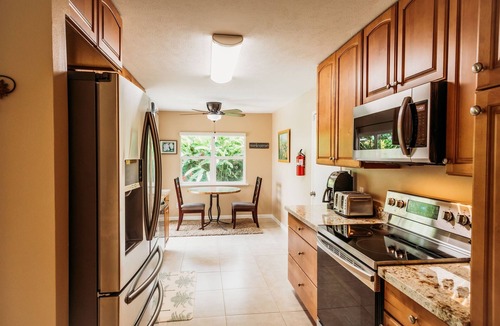 Kihei House | 🌴 Spacious 4BR Kihei Retreat Walk to Beach A/C Family Ready + Beach Gear