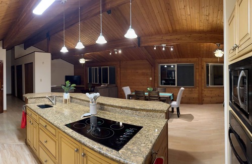 Keaau House | Spacious private home near Volcano