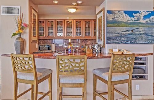 Kahana Condo | Spectacular ocean views at Spacious 2-BR AC Pool- Royal Kahana 610