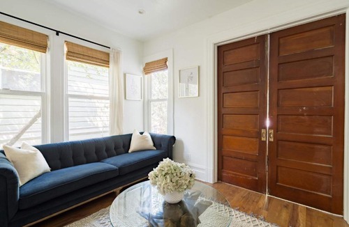 Uptown Apartment | Stay Portland - The Câlin Suite - Posh Local Boutiques & Eateries