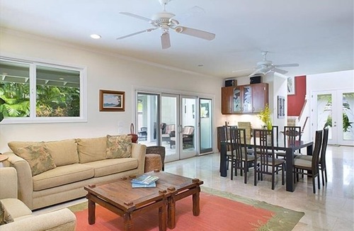 Kailua House | Steps to Beach-Heated Pool-AC-Gated Community-Minimum Stay 7 Nights-CONTACT HOST