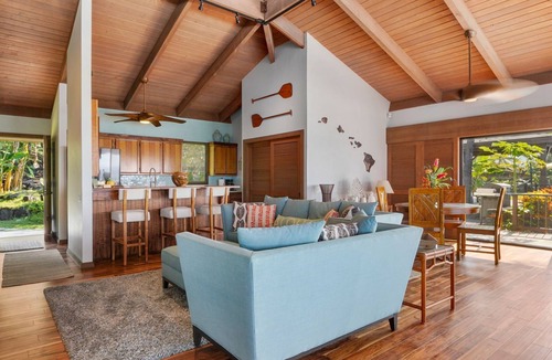 Kahaluu Bay House | Summer Deal Kona Oceanfront Estate with Pool Water Slide Guest House