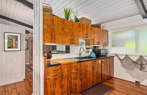 Kahaluu Bay House | Summer Deal Oceanfront Kona Home with Private Pool and 3 Bedrooms